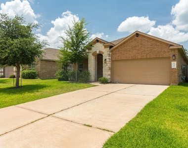 138 Meadow Grove Drive - Photo Thumbnail 7