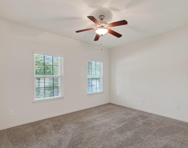 138 Meadow Grove Drive - Photo Thumbnail 31