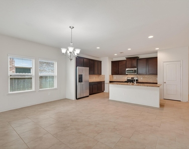138 Meadow Grove Drive - Photo Thumbnail 17