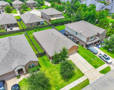 138 Meadow Grove Drive - Photo Thumbnail 2
