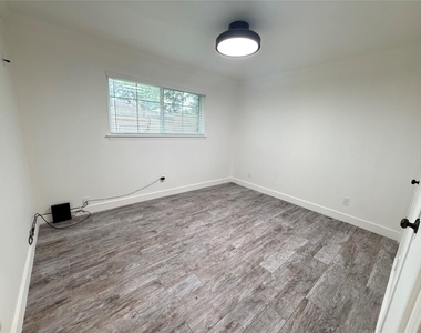 1427 Kappa Street - Photo Thumbnail 19