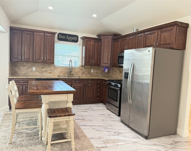 1427 Kappa Street - Photo Thumbnail 9