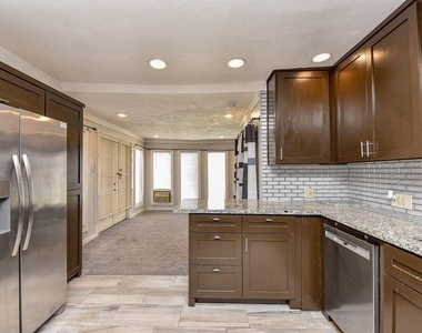 4916 Old Spanish Trail - Photo Thumbnail 9