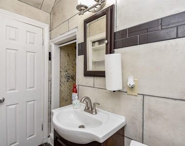 4916 Old Spanish Trail - Photo Thumbnail 25
