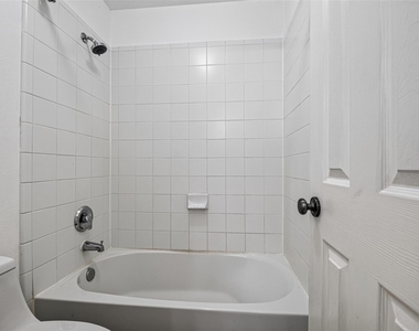 13403 Summer Villa Lane - Photo Thumbnail 23