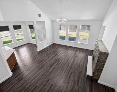 13403 Summer Villa Lane - Photo Thumbnail 16