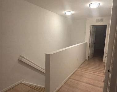 3642 Pine Oak Circle - Photo Thumbnail 21