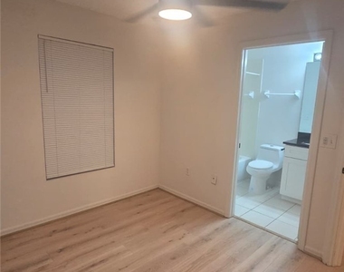 3642 Pine Oak Circle - Photo Thumbnail 23
