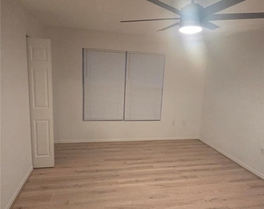 3642 Pine Oak Circle - Photo Thumbnail 14
