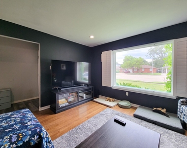 4405 W 43rd Street - Photo Thumbnail 6