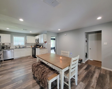 4405 W 43rd Street - Photo Thumbnail 9