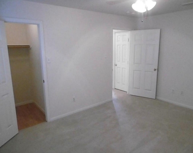 1106 Kerri Court - Photo Thumbnail 12
