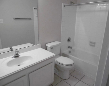 1106 Kerri Court - Photo Thumbnail 10