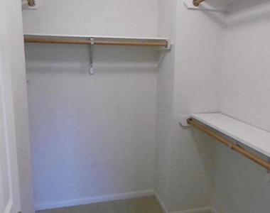 1106 Kerri Court - Photo Thumbnail 7
