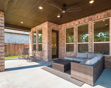 662 Lost Maples Bend Lane - Photo Thumbnail 33
