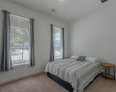 662 Lost Maples Bend Lane - Photo Thumbnail 20