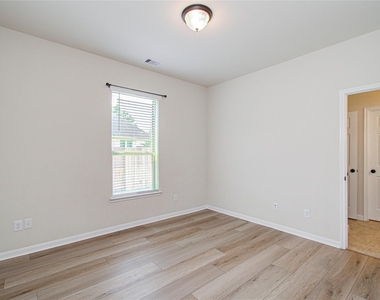 28666 Pleasant Forest Dr - Photo Thumbnail 31
