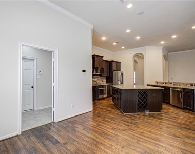 28666 Pleasant Forest Dr - Photo Thumbnail 22