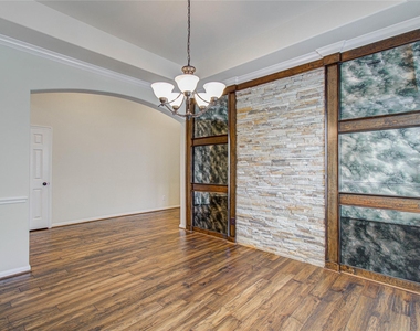 28666 Pleasant Forest Dr - Photo Thumbnail 9