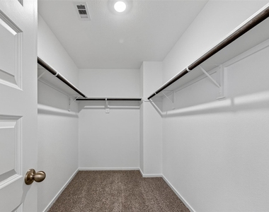5927 Manning Oaks Street - Photo Thumbnail 11