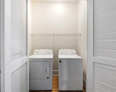 1508 Blodgett Street - Photo Thumbnail 6