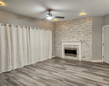 6500 Harbor Town Drive - Photo Thumbnail 4