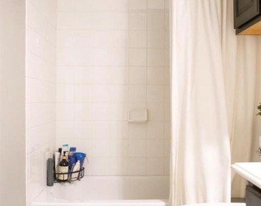 810 Shadberry Drive - Photo Thumbnail 14