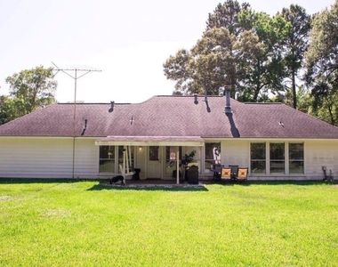 810 Shadberry Drive - Photo Thumbnail 7