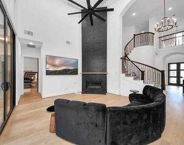 8906 Iron Forge Road - Photo Thumbnail 2