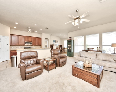 945 Autumn Brook Street - Photo Thumbnail 10