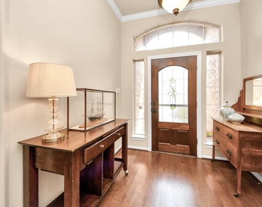 945 Autumn Brook Street - Photo Thumbnail 6