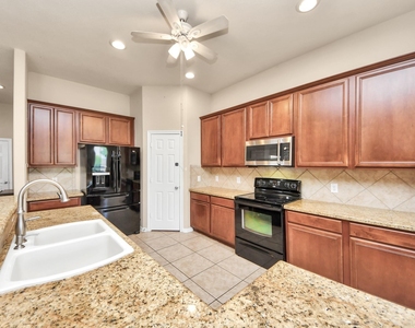 945 Autumn Brook Street - Photo Thumbnail 11