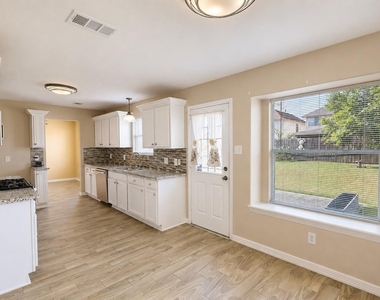 4931 Steel Meadows Lane - Photo Thumbnail 8