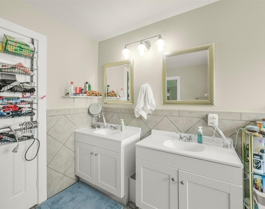 11026 Desert Springs Circle - Photo Thumbnail 22