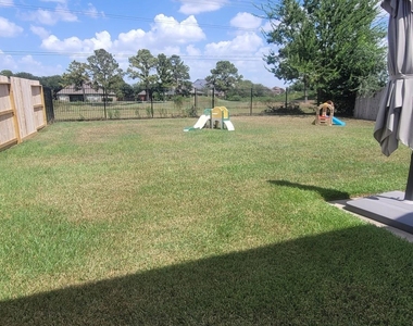 11026 Desert Springs Circle - Photo Thumbnail 37