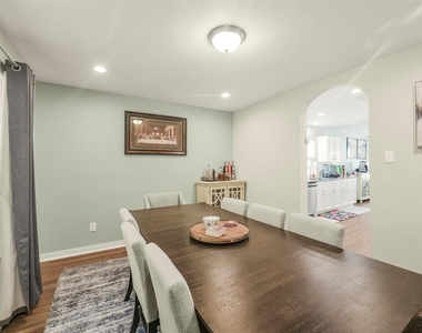 11026 Desert Springs Circle - Photo Thumbnail 6