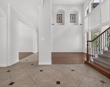 8602 Two Sisters Court - Photo Thumbnail 6