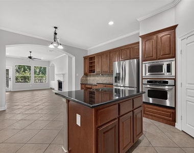 8602 Two Sisters Court - Photo Thumbnail 14