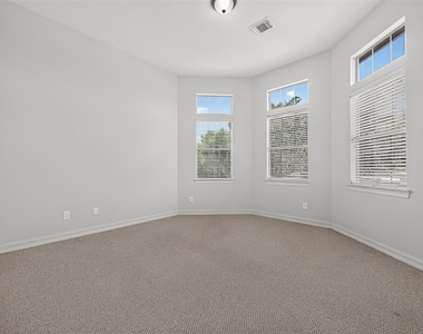 8602 Two Sisters Court - Photo Thumbnail 23