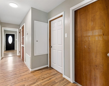 2213 17th Avenue N - Photo Thumbnail 23