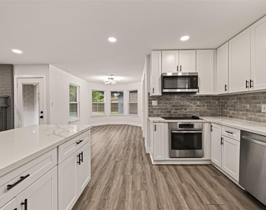 10011 Pine Pass Drive - Photo Thumbnail 7