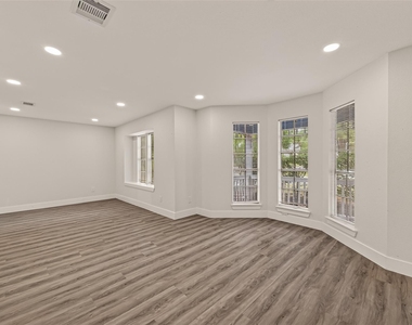 10011 Pine Pass Drive - Photo Thumbnail 3