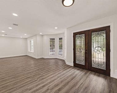 10011 Pine Pass Drive - Photo Thumbnail 2