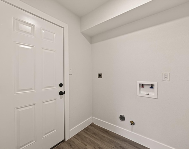 10011 Pine Pass Drive - Photo Thumbnail 26