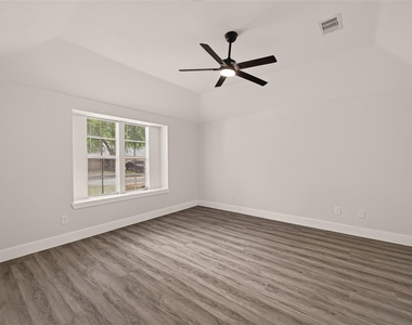 10011 Pine Pass Drive - Photo Thumbnail 14