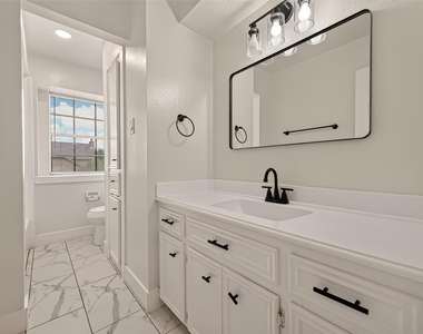 10011 Pine Pass Drive - Photo Thumbnail 25