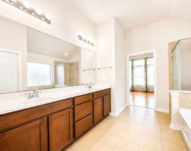 2410 Horned Owl Drive - Photo Thumbnail 24