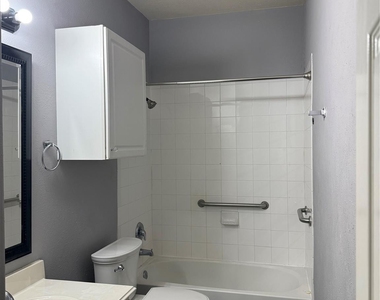 17522 Durham Ridge Lane - Photo Thumbnail 9