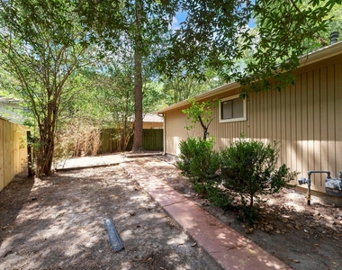 1010 E Red Cedar Circle - Photo Thumbnail 19