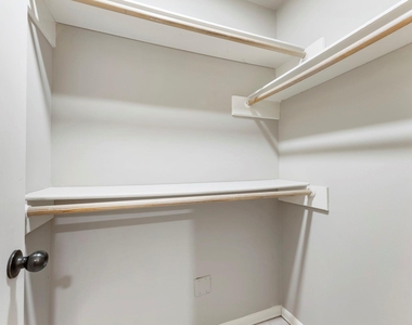 1010 E Red Cedar Circle - Photo Thumbnail 18